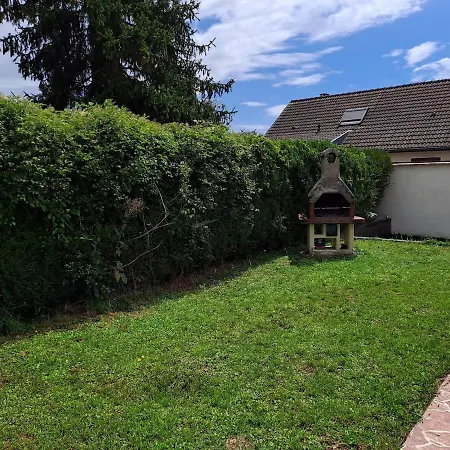 Rdc De Maison En Compagne Panzió *